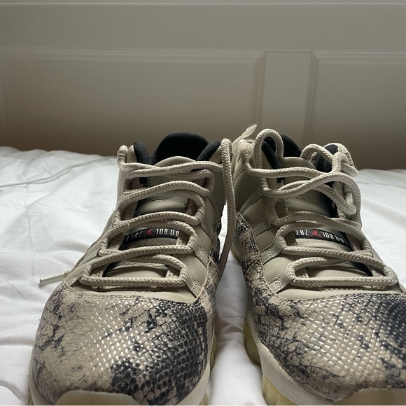 Jordan 11 Retro Low Snake Light Bone Men's - CD6846-002 - US - Picture 6 of 6
